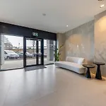Skyline View Apartment, Metropolis, Parking & Balcony